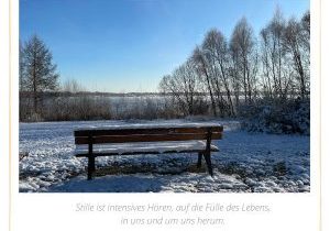 Kalenderblatt im Dezember, Bank im Schnee mit Blick auf den Cospudener See